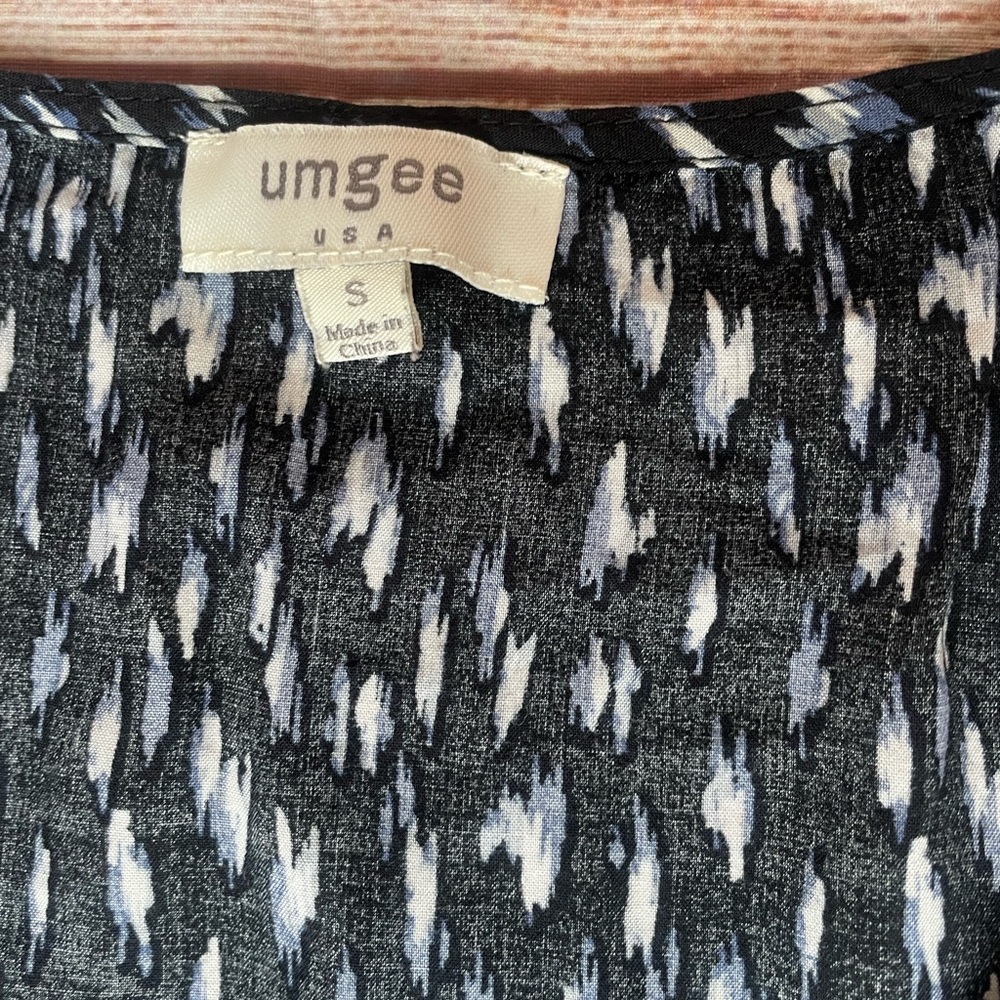 Umgee Tasseled Boho Top Size S Blue And Elephants - Picture 4 of 9